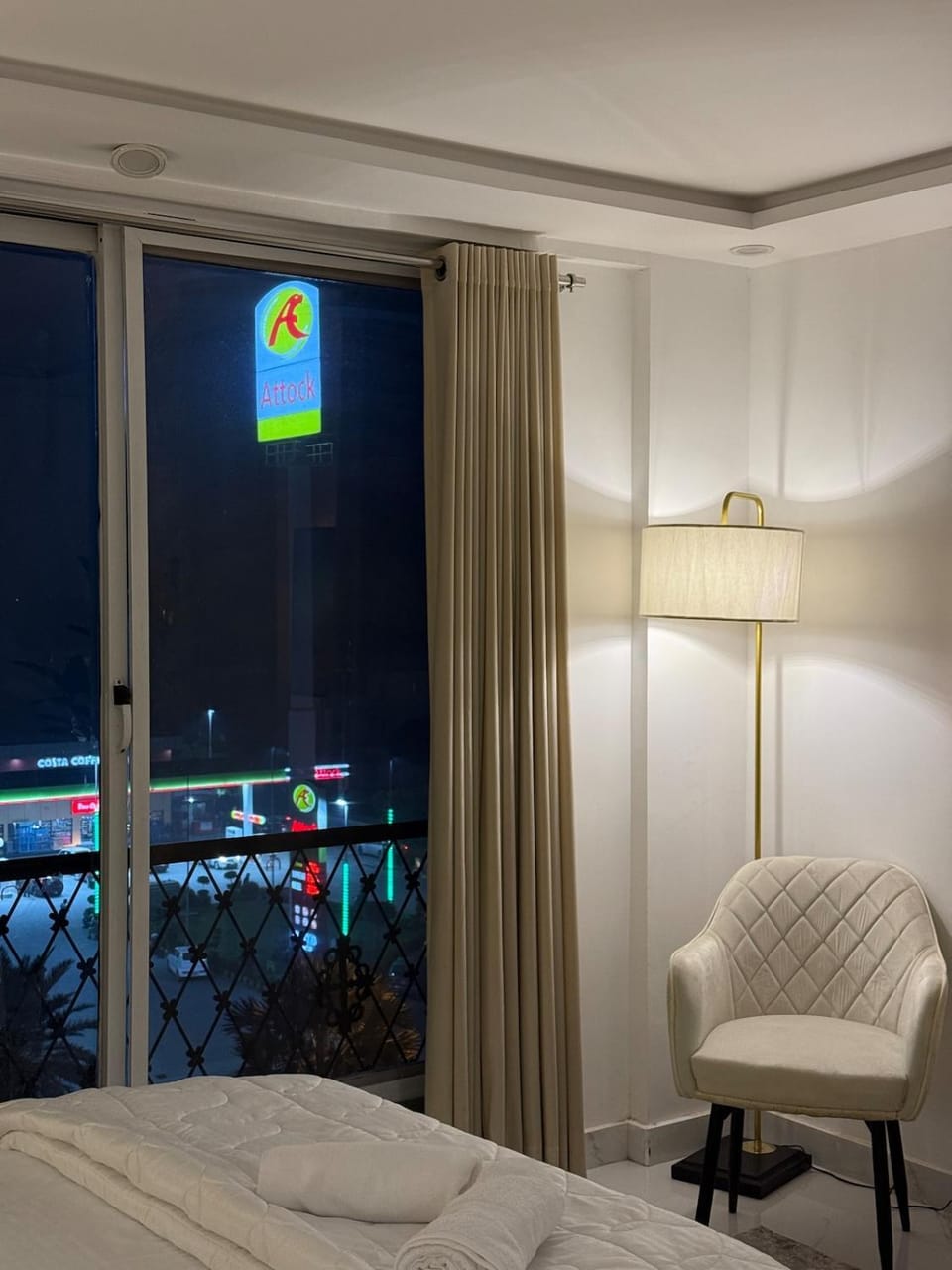Bed, Night, Seating area, Bedroom