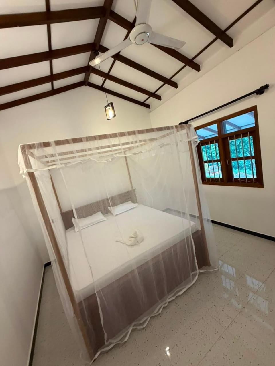 Sunny's Hide Out Bed and Breakfast in Southern Province