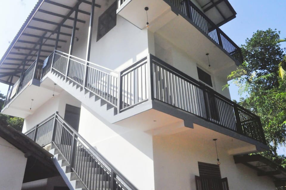 Property building, Day, View (from property/room), Balcony/Terrace
