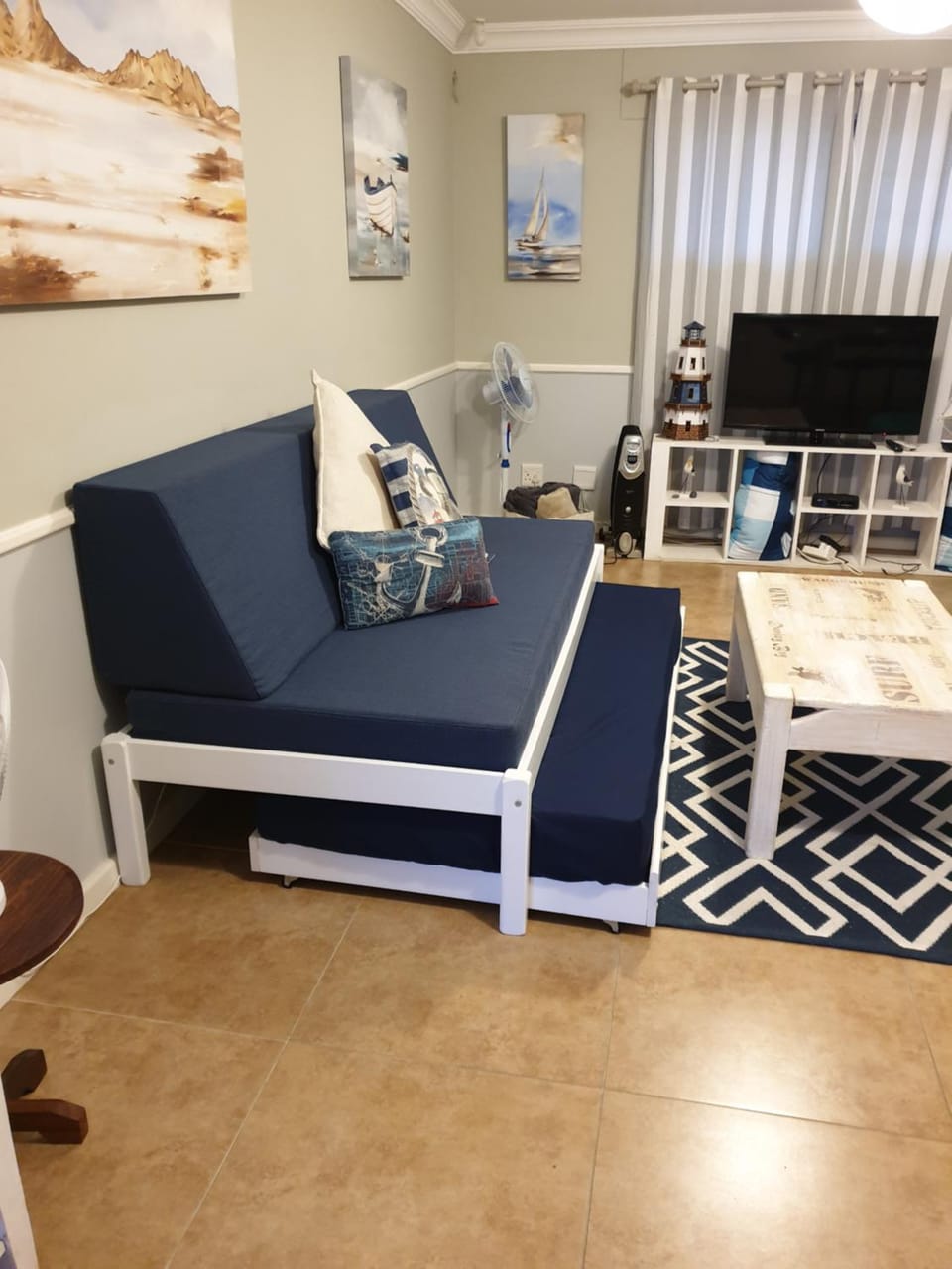 Bed, Living room, Seating area