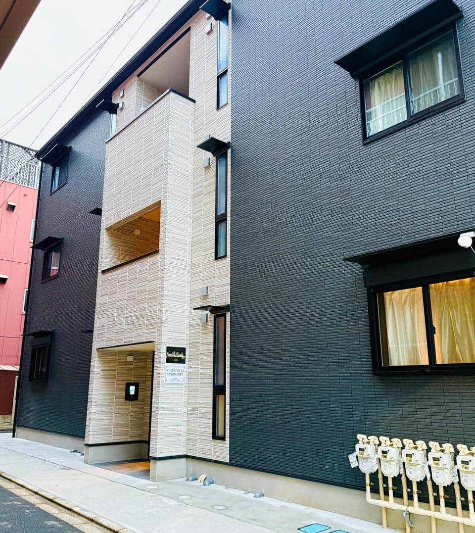 Property building, Day