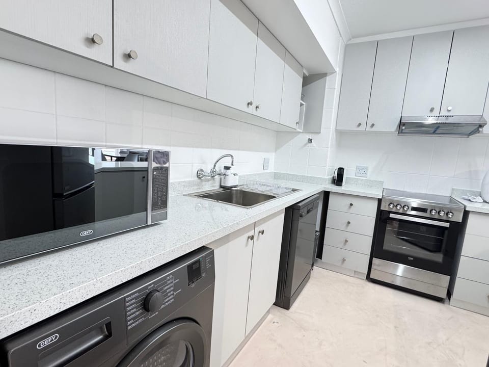 microwave, kitchen