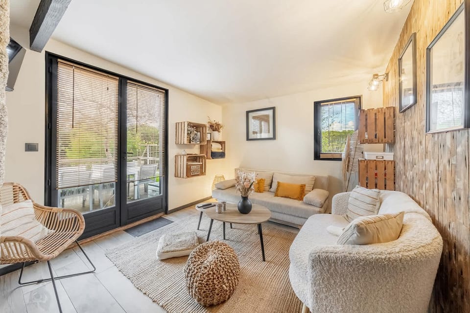 Living room, Seating area