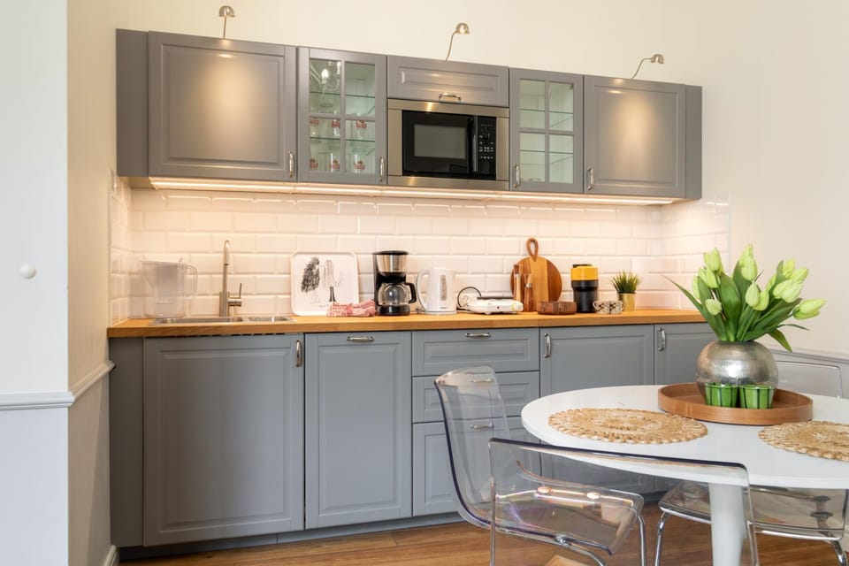 Kitchen or kitchenette, stove