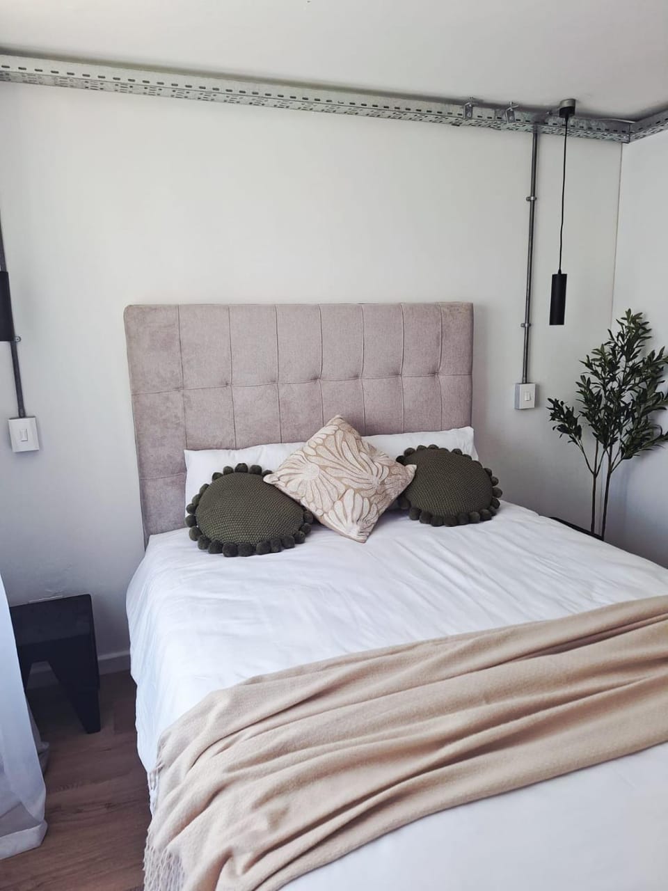 Green Olive Luxury Stay - Cozy, modern and central Apartment in Cape Town