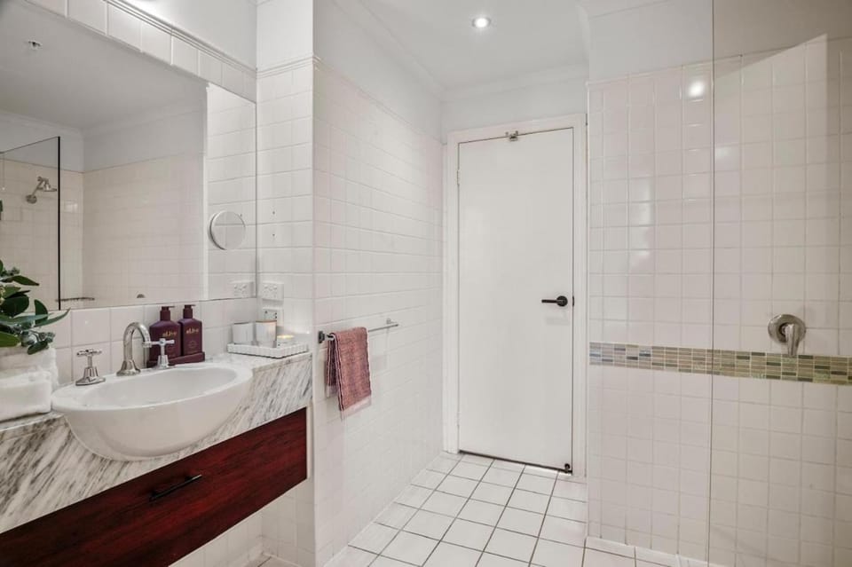 3rd on Collins Apartment in Melbourne