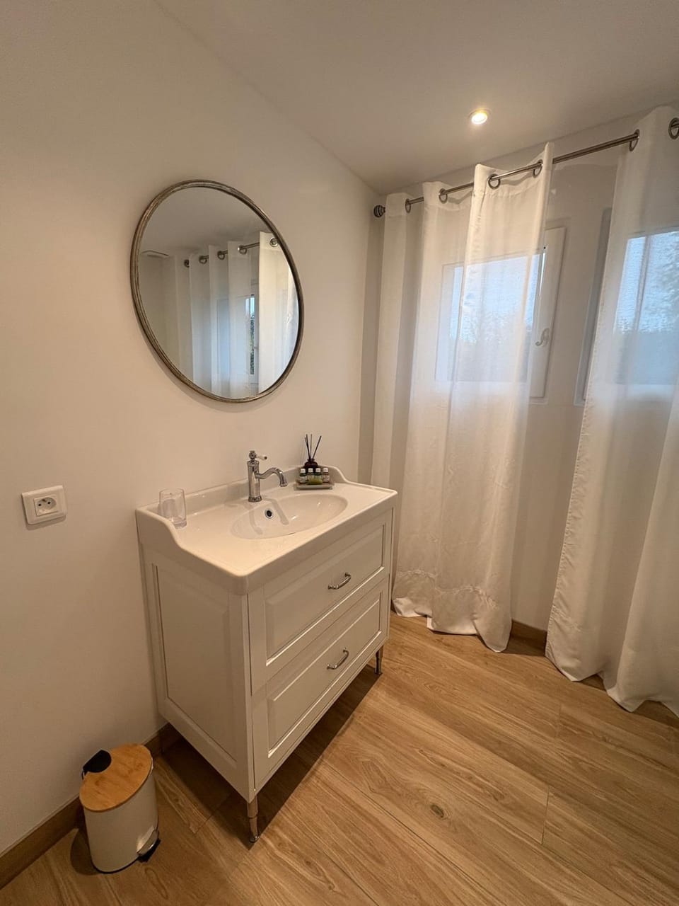 Au Bois Clair, Nature au coeur de la Sologne, Zoo de Beauval, Châteaux de la Loire, WIFI, 1 chambre, 2 lits, 1 SDB House in Centre-Val de Loire