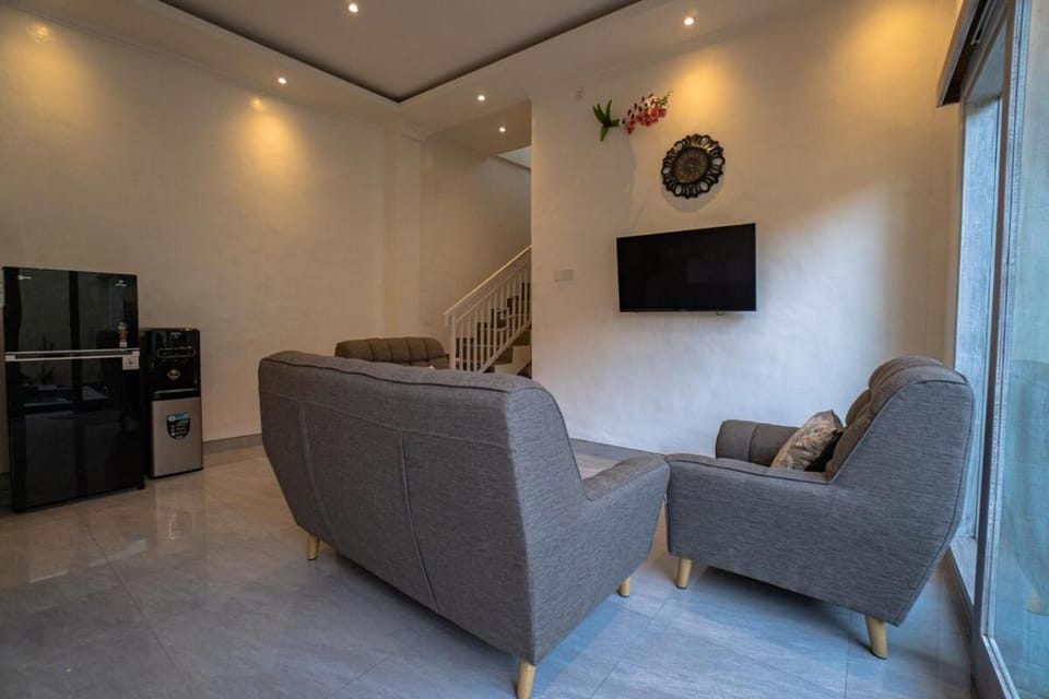 Communal lounge/ TV room, Communal lounge/ TV room, Seating area