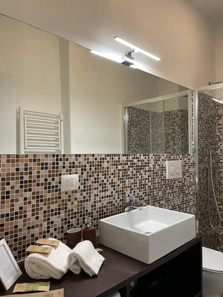 Shower, Bathroom