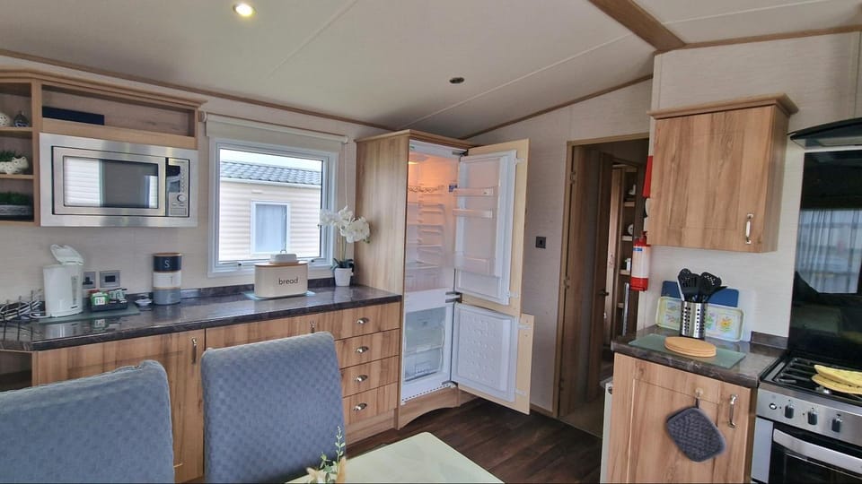 Serendipity Escape, West Sands House in Selsey