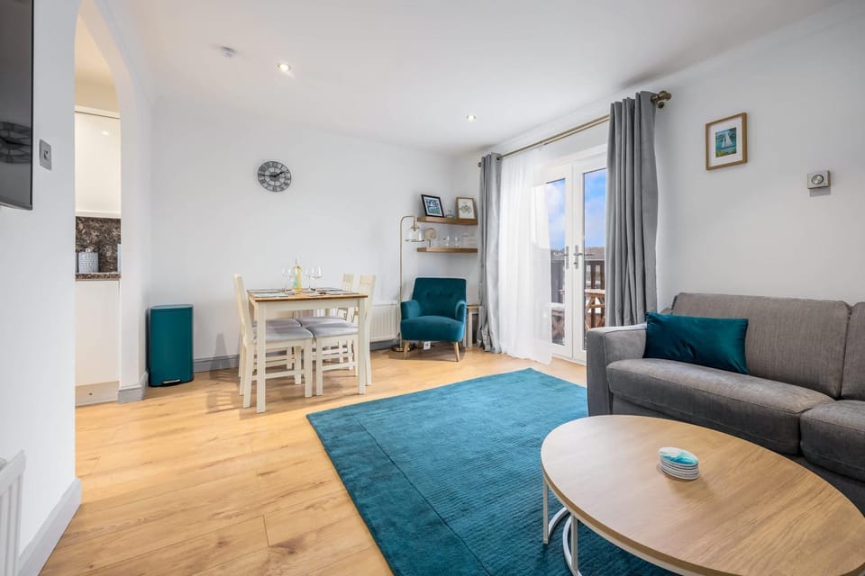 Captain's Quarters - Short walk to Poole Quay Apartment in Poole