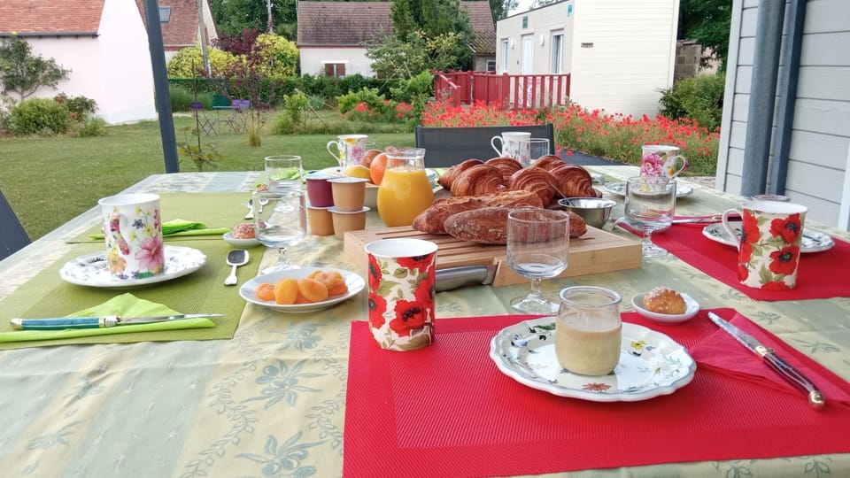 Food and drinks, Food, Breakfast, Continental breakfast