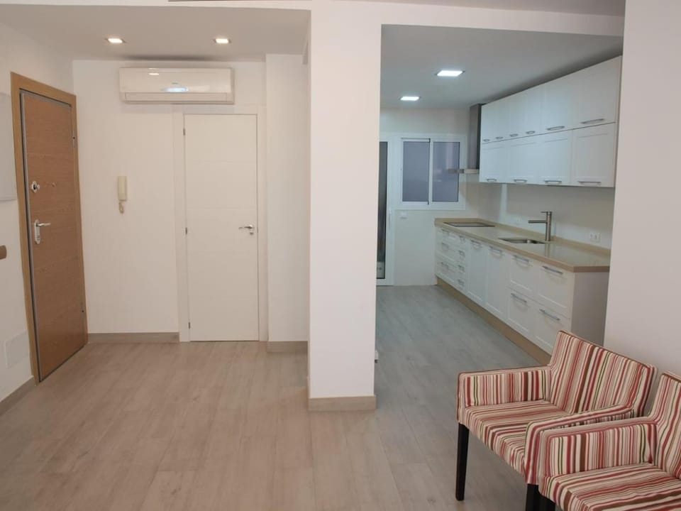 Luxury house with 3 double rooms Apartment in Malaga