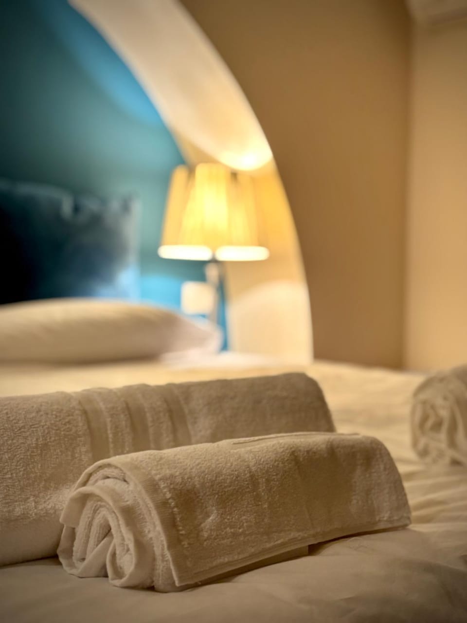 Bed, Photo of the whole room, Bedroom, towels