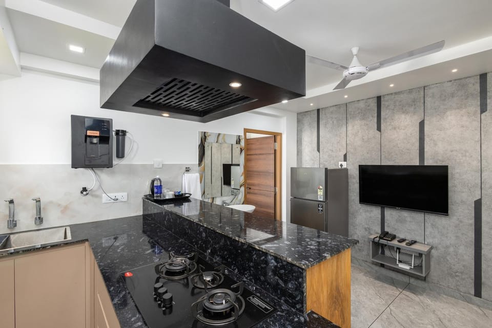TV and multimedia, Kitchen or kitchenette, stove