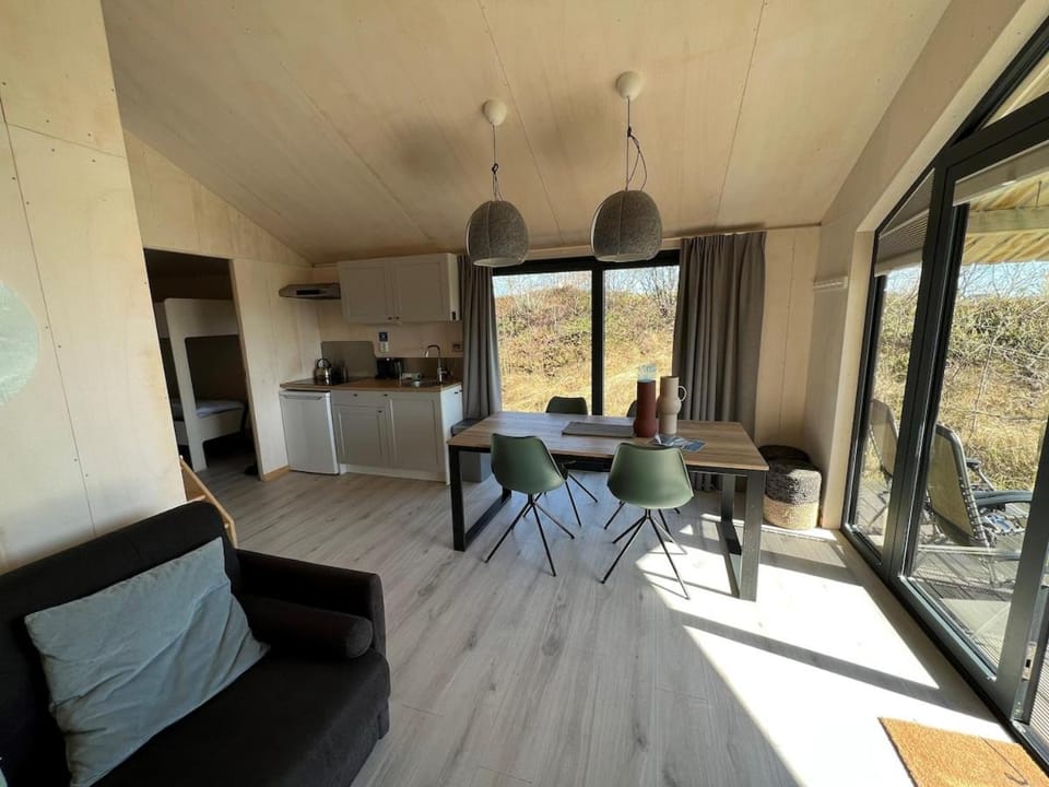 Tiny DuinHut midden in de natuur Apartment in Callantsoog