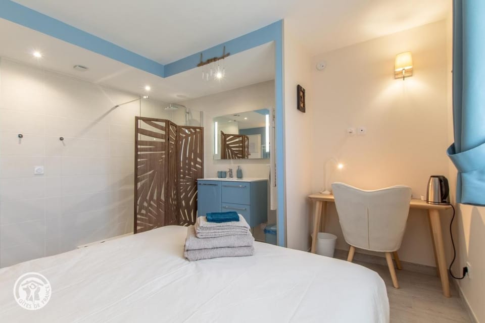 Living room, Bedroom