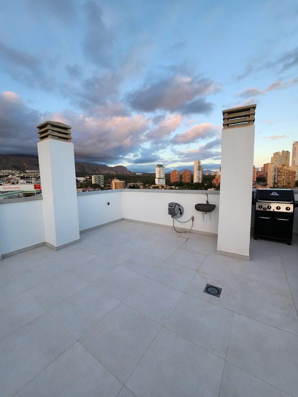 View (from property/room), Balcony/Terrace