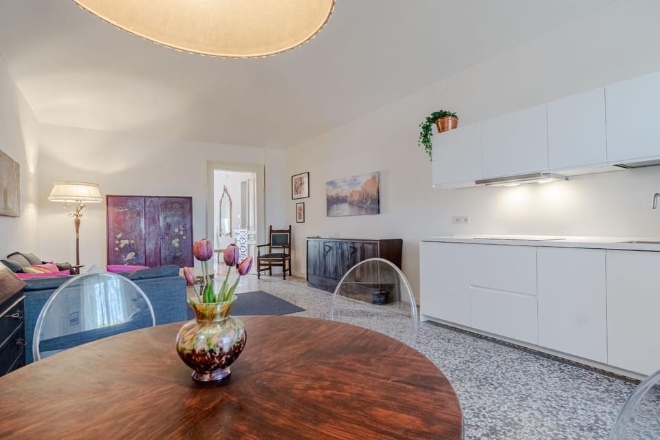 Kitchen or kitchenette, Living room