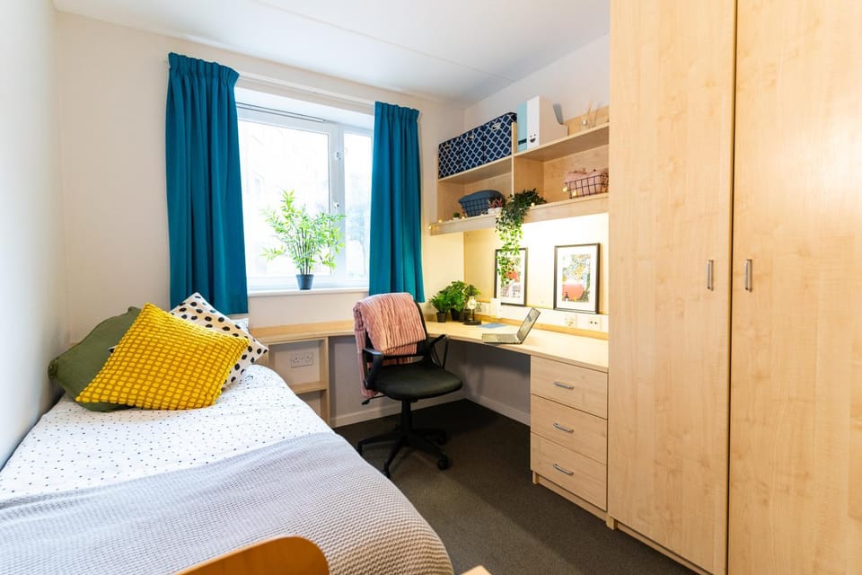 Bed, Bedroom, wardrobe