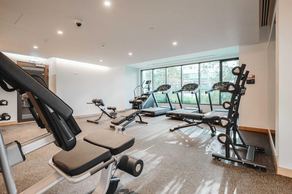 Free housekeeping visits during your stay - StayShort - Sophisticated 1BR in Business Bay - Near Burj Khalifa Apartment in Dubai