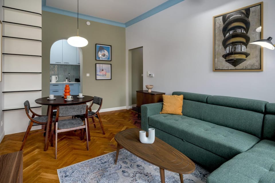 Living room, Seating area