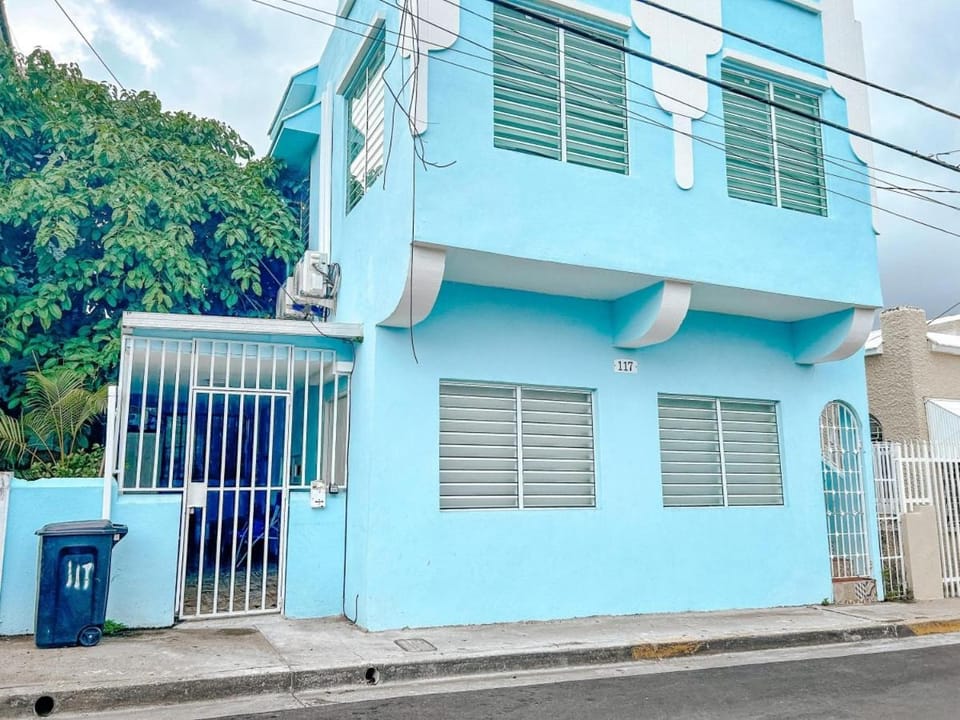 Vibrant 2 BR Apartment Minutes from the Beach Apartment in San Juan