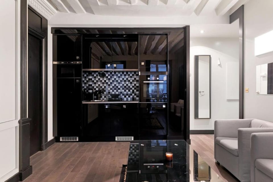 Seine Suite Apartment in Paris