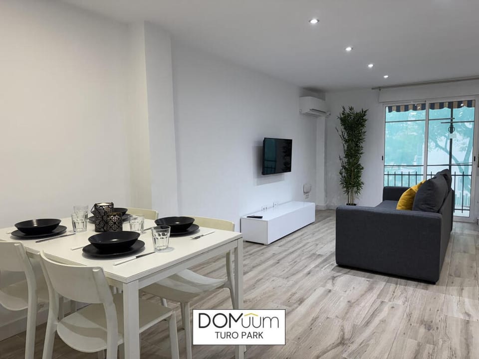 TV and multimedia, Living room, Dining area
