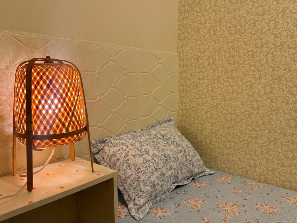 BESTEL 신사 여성전용 개인 미니룸 Female Only Private Mini Room Gosiwon 2pm ckeck in 11am ckeck out address 강남구 논현동6-8 BESTEL, Check the message for the check in Bed and Breakfast in Seoul