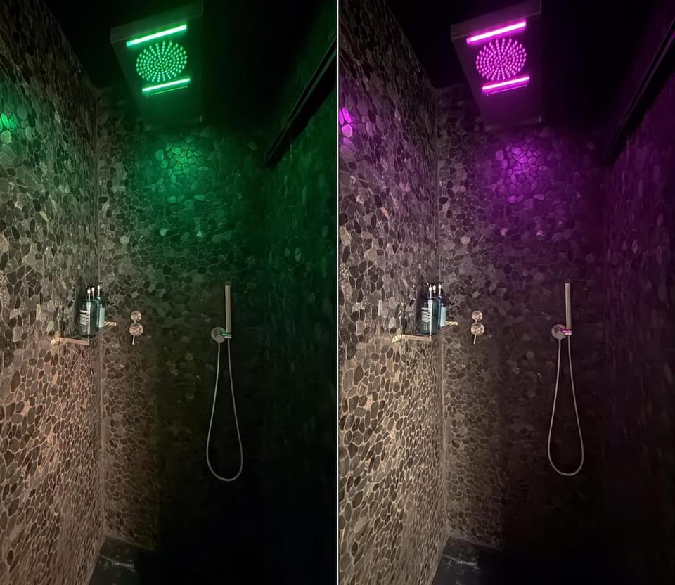Luxury Art & Chromotherapy Apt-Hospital District4 Apartment in Lombardy