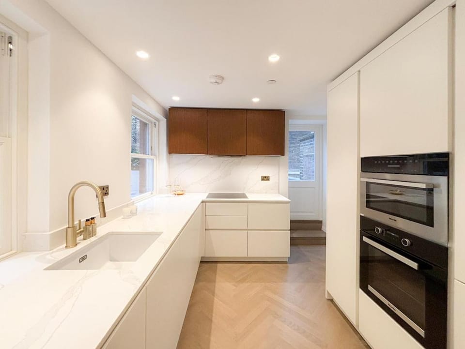 Limited Edition, Hyde Park-King's Garden Lux 3bed Apartment in City of Westminster