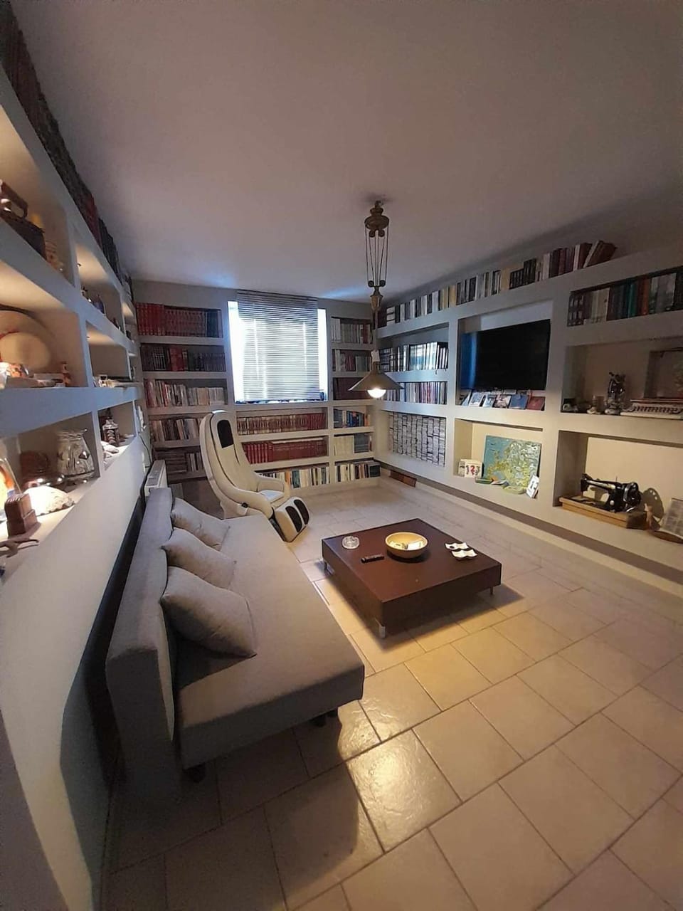 TV and multimedia, Seating area