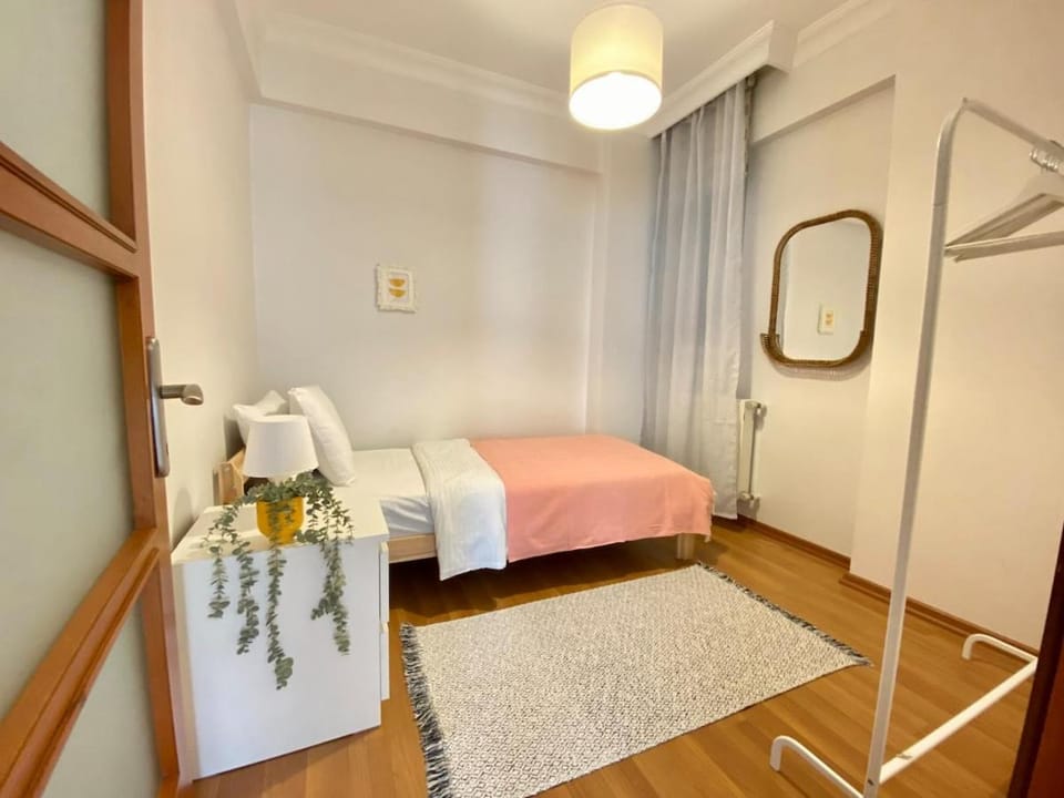 Central Location 3 Bedroom Flat - No6 Apartment in Istanbul