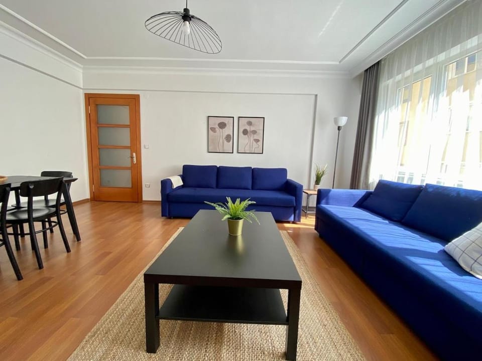 Central Location 3 Bedroom Flat - No6 Apartment in Istanbul
