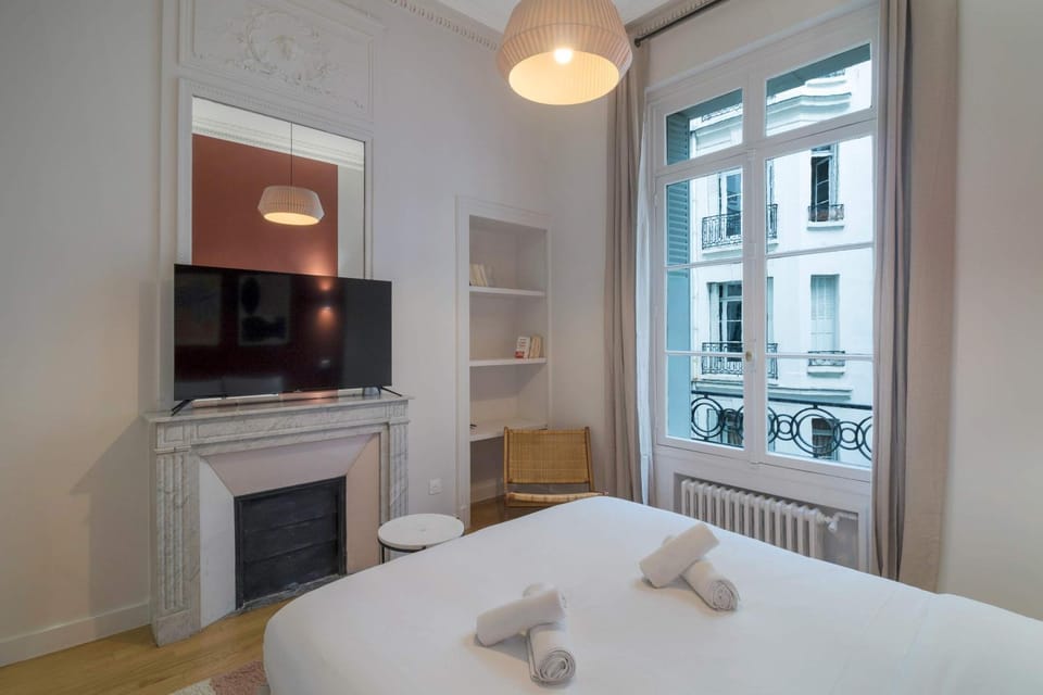 Elegant 2 air-conditioned bedrooms Close to Trocadéro Apartment in Paris