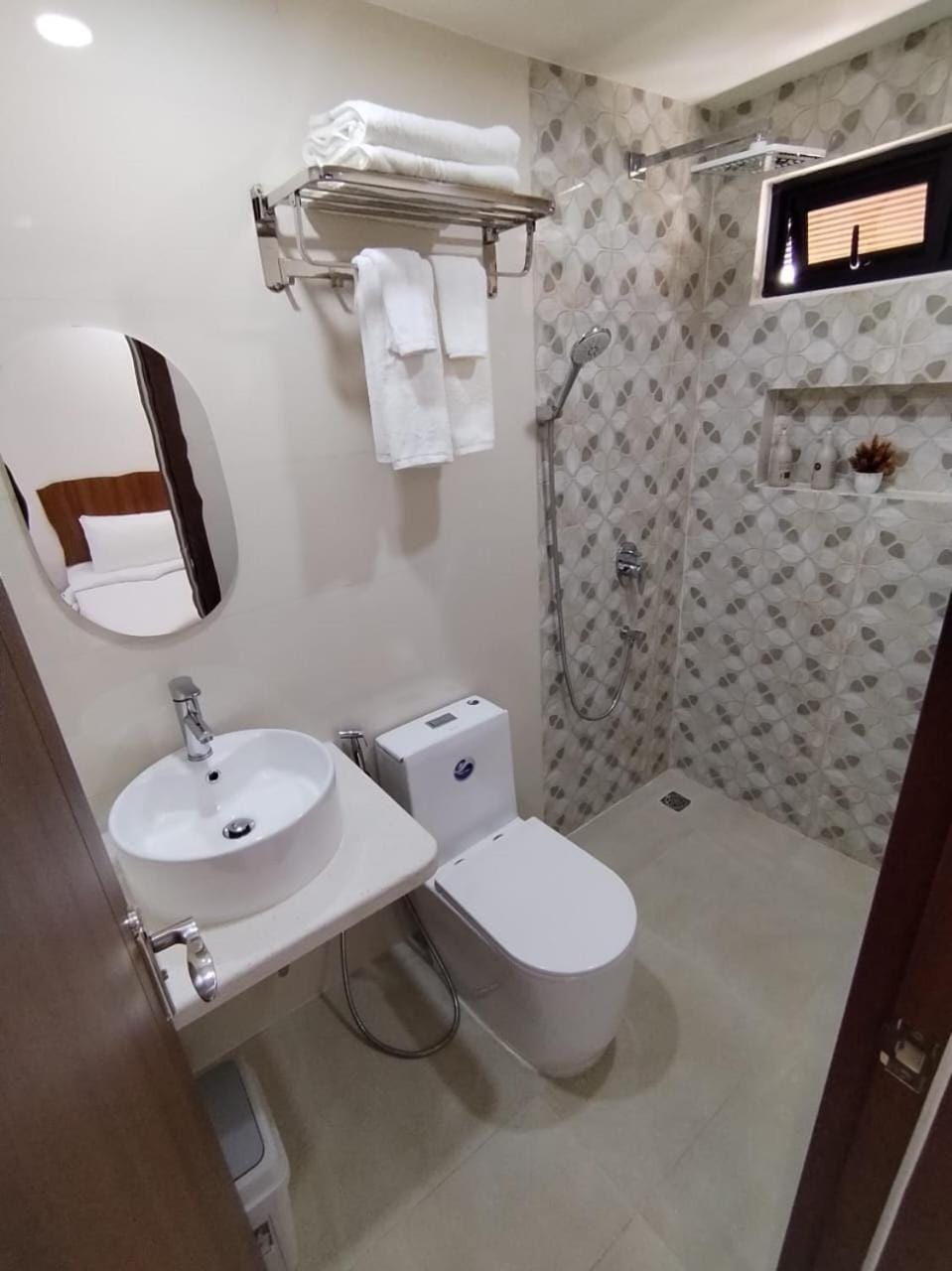 Handhuveli Dhangethi Bed and Breakfast in Maldives