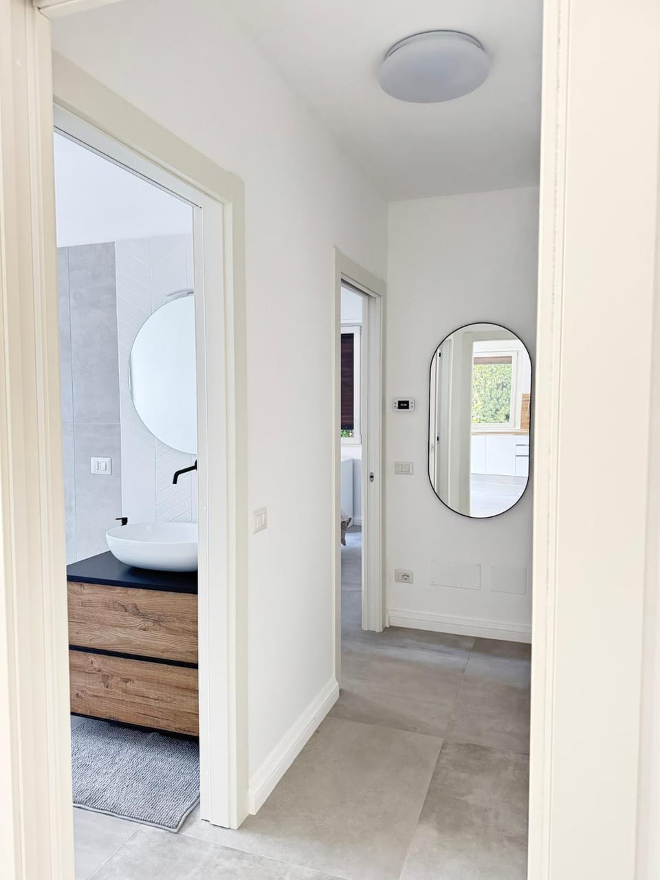 Bathroom, Photo of the whole room