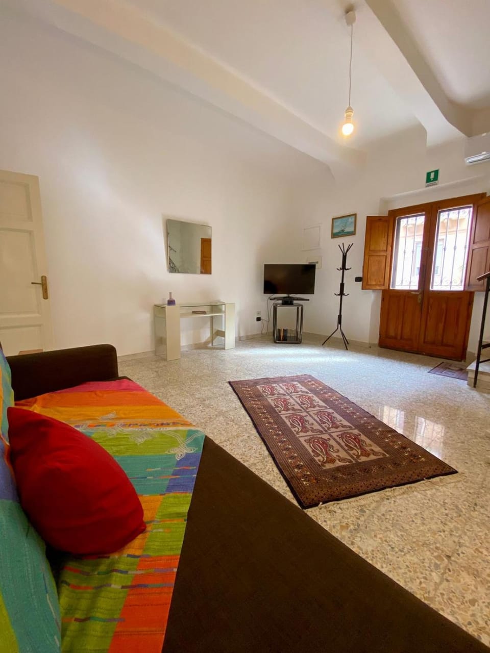 Communal lounge/ TV room, TV and multimedia, Living room, Seating area, Evening entertainment