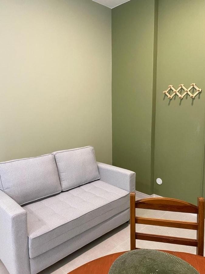 Studio tranquilo e bem decorado, AC, WiFi, TV Apartment in Santa Teresa