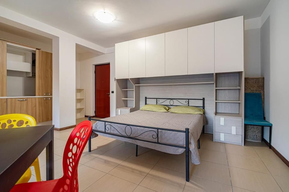 Modern Apartment 5 Minutes from Rho Apartment in Lainate