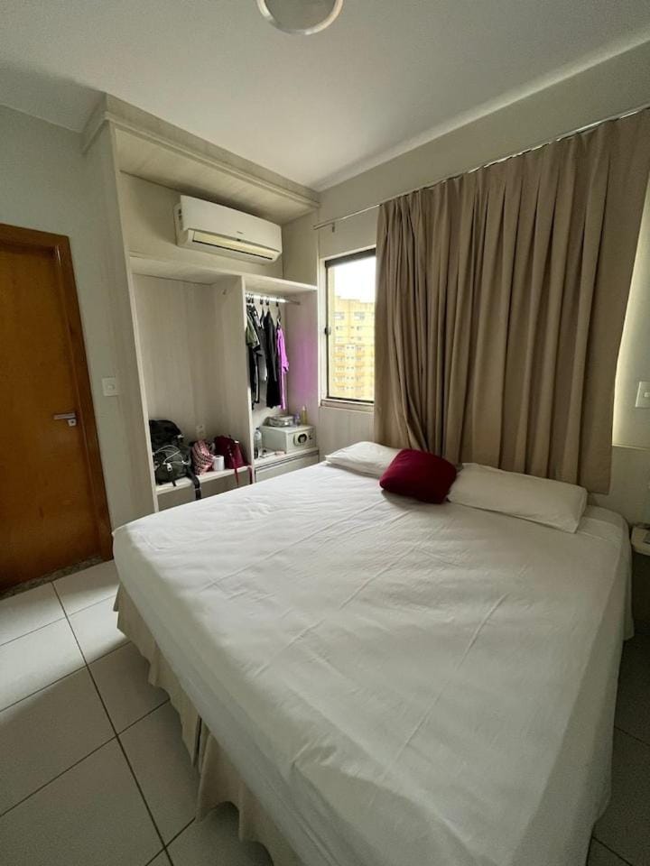 Golden Dolphin Supreme 01 Bedroom 04 people Apartment in State of Goiás