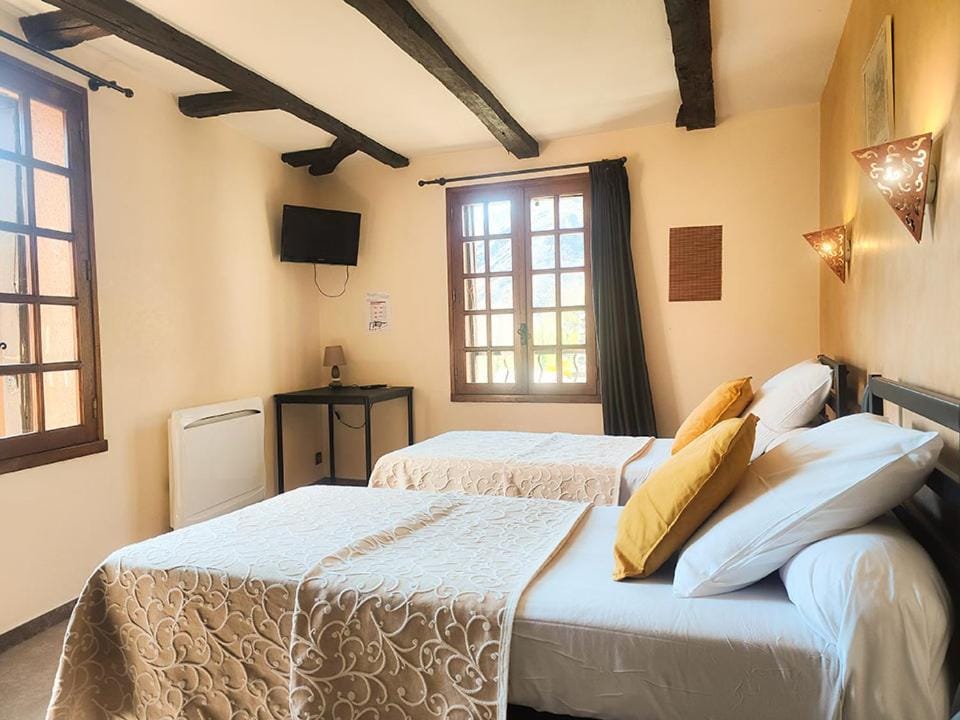 Auberge Saint Jacques Hotel in Auvergne-Rhône-Alpes