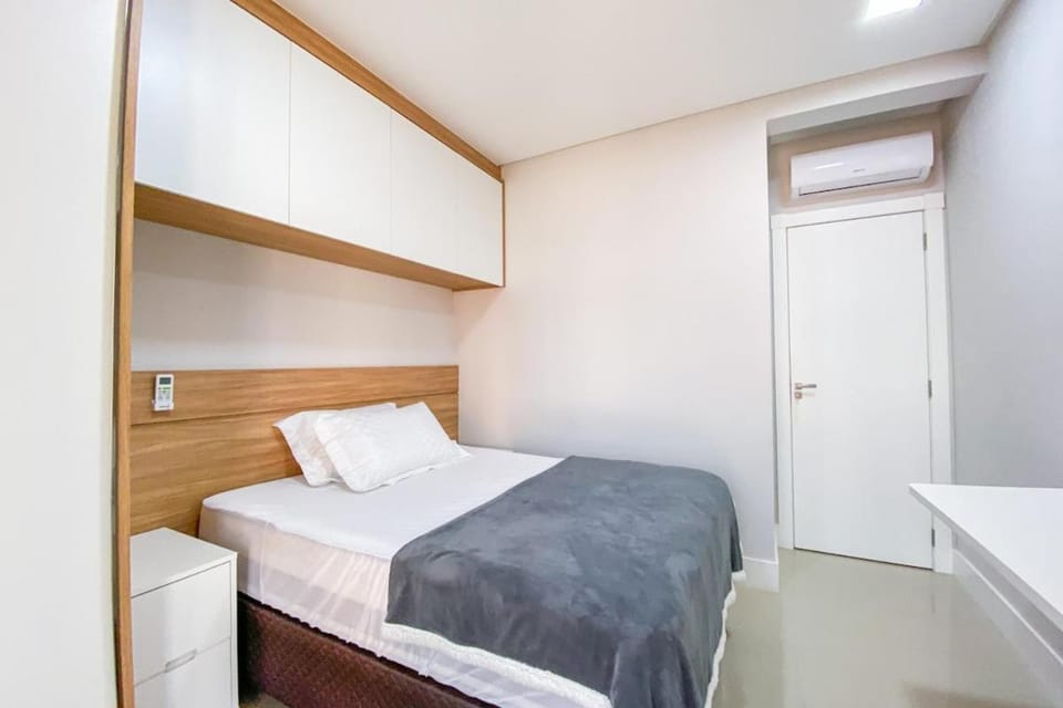 Apartamento luxo há 200 metros do mar - 0313 Apartment in Florianopolis