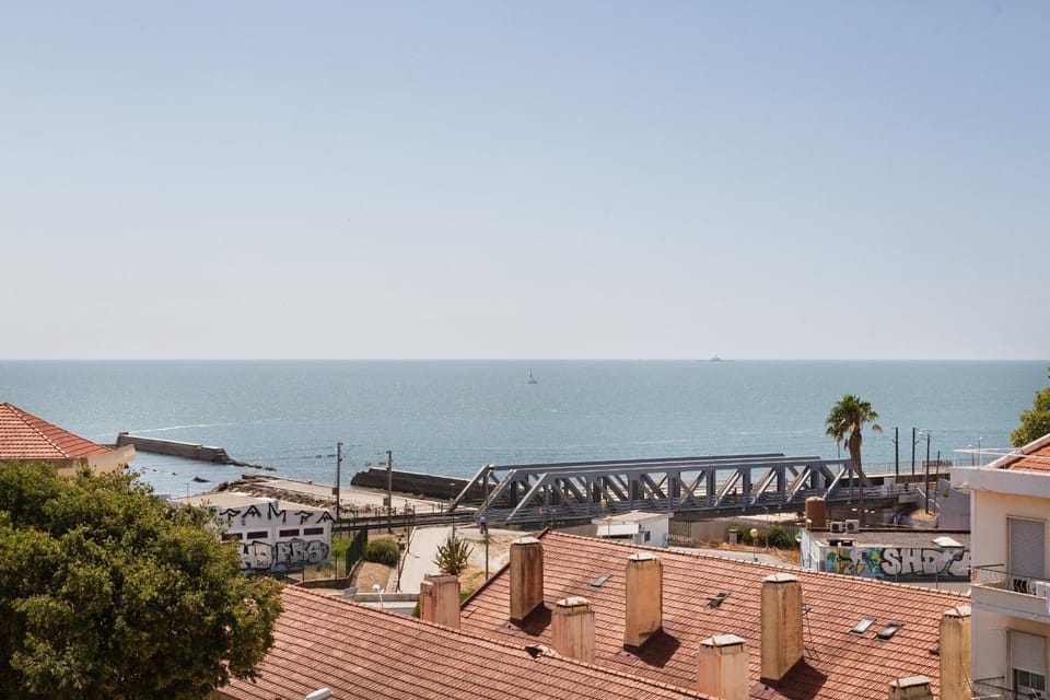 Seaside Family Stays | Walk to the Beach, Caxias Apartment in Lisbon District