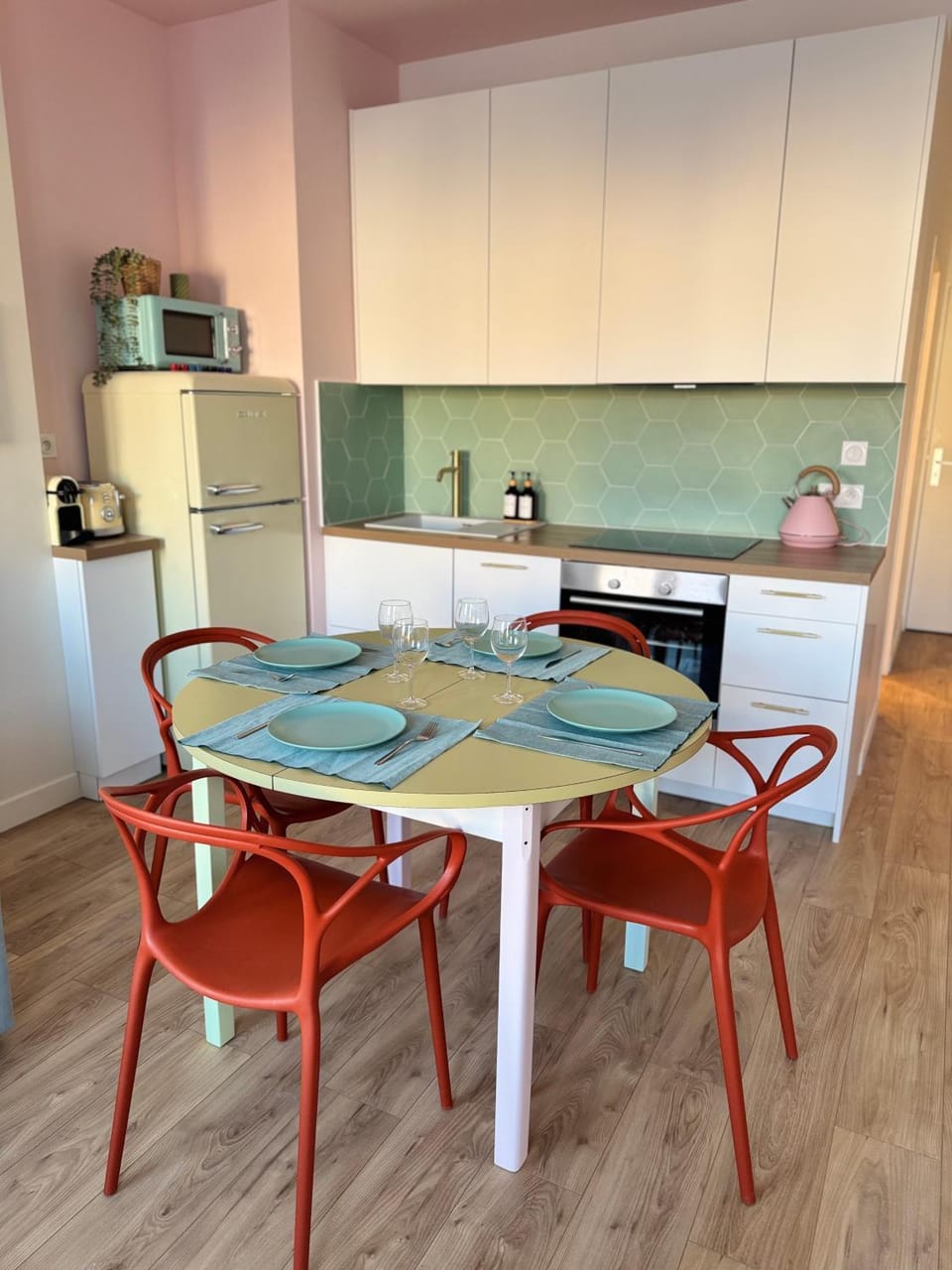 Kitchen or kitchenette