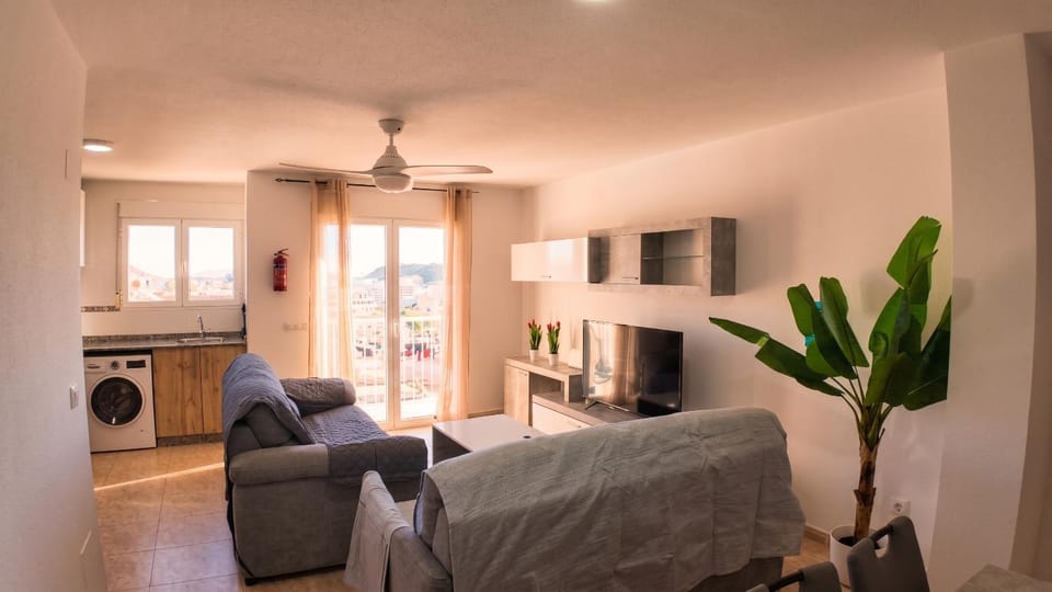 TV and multimedia, Living room, Photo of the whole room, Seating area, Evening entertainment, pet friendly, washing machine