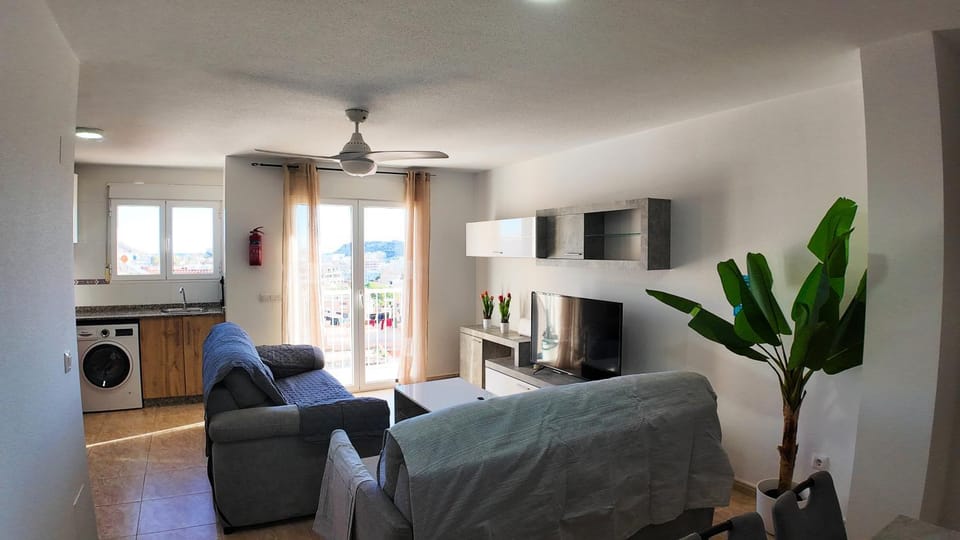 TV and multimedia, Living room, Seating area, Evening entertainment