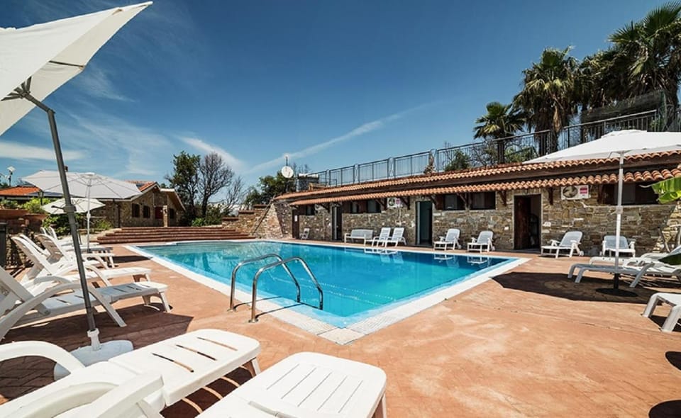 Patio, Solarium, Pool view, Pool view, Swimming pool, sunbed