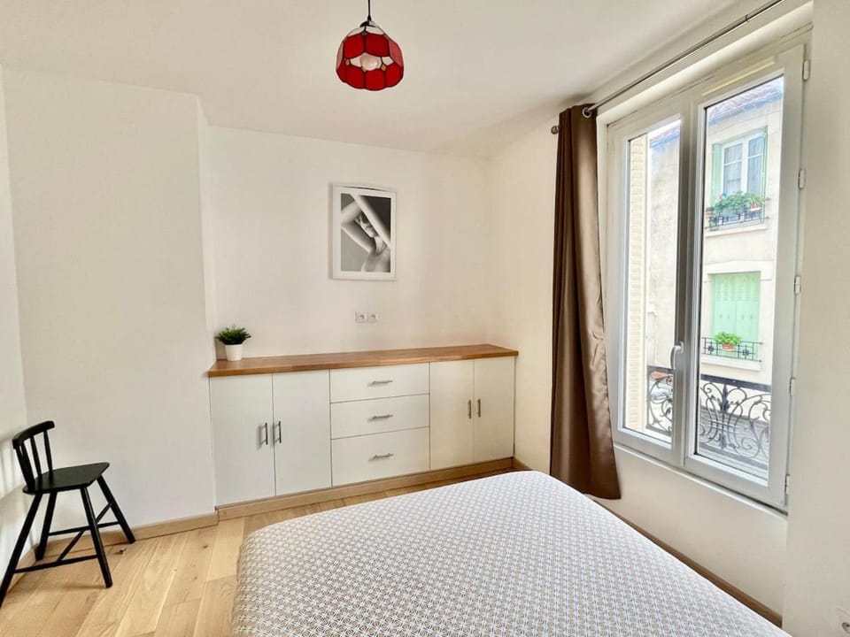 Cozy 2-bedrooms for 5P near Metro Paris Apartment in Charenton-le-Pont